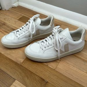 Great condition Veja sneakers